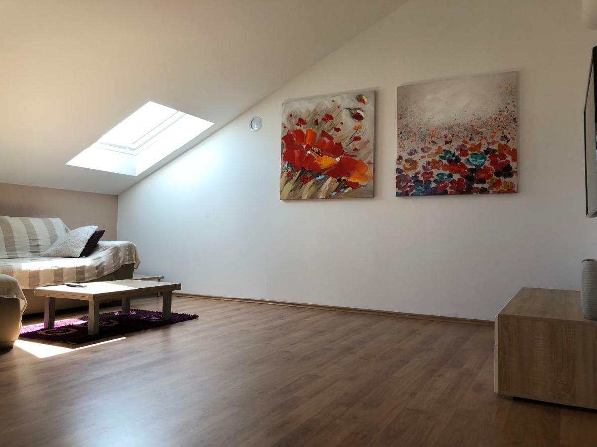 Hana Apartment กอร์จูลา ภายนอก รูปภาพ